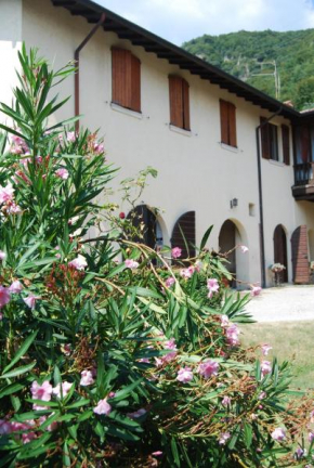 AGRITURISMO Cascina Bissiniga Salo